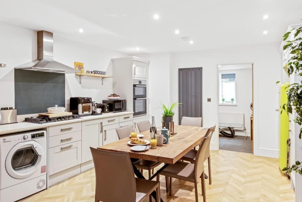 Luxurious 3 Bedroom Apartment In Park Estate Nottingham Bagian luar foto
